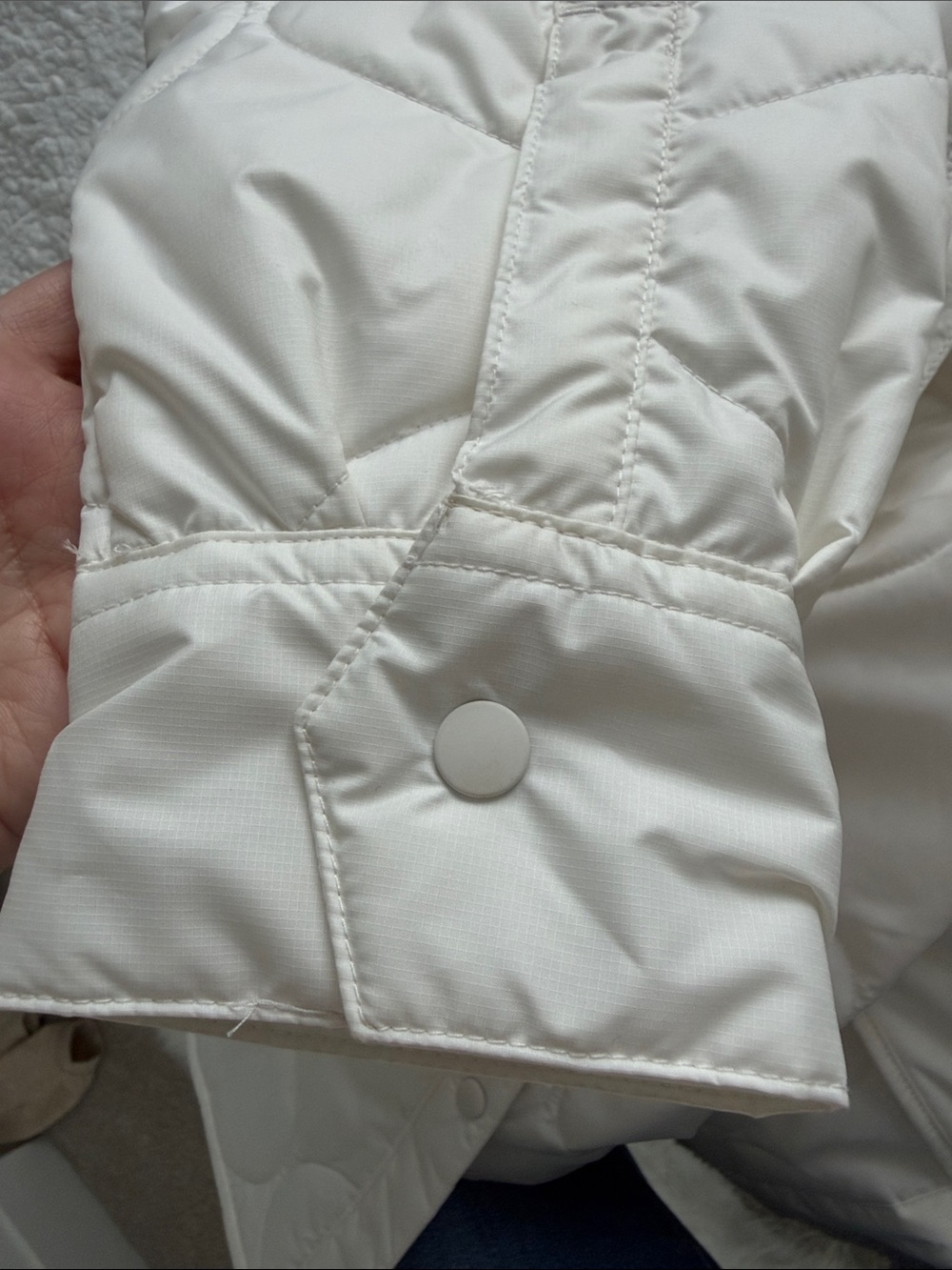 Nike oversized quilted puffer jacket Women’s size XS - Picture 4 of 5
